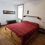 Apartment La Gerla - Maison De Charme Valle D'aosta - Vista Monte Bianco Courmayeur